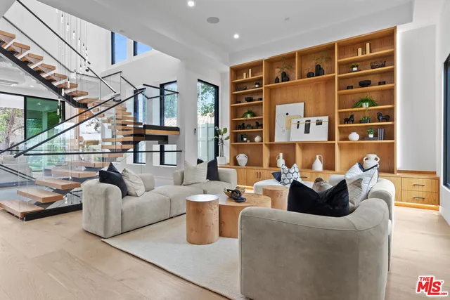 $25,000 | 4535 Haskell Avenue, Encino, CA 91436