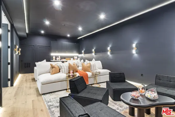 $21,000 | 4535 Haskell Avenue, Encino, CA 91436