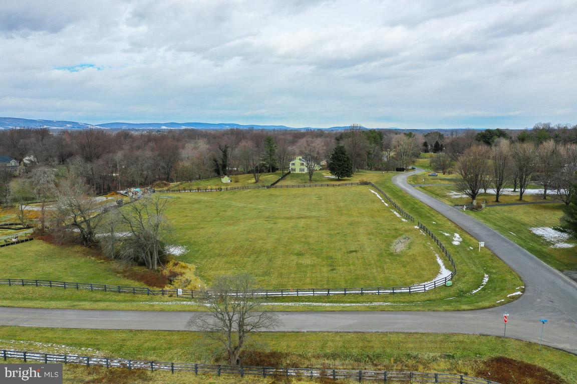 23443 Dover Road Middleburg, VA 20117 - Photo 2 of 7 Gallery Image 2