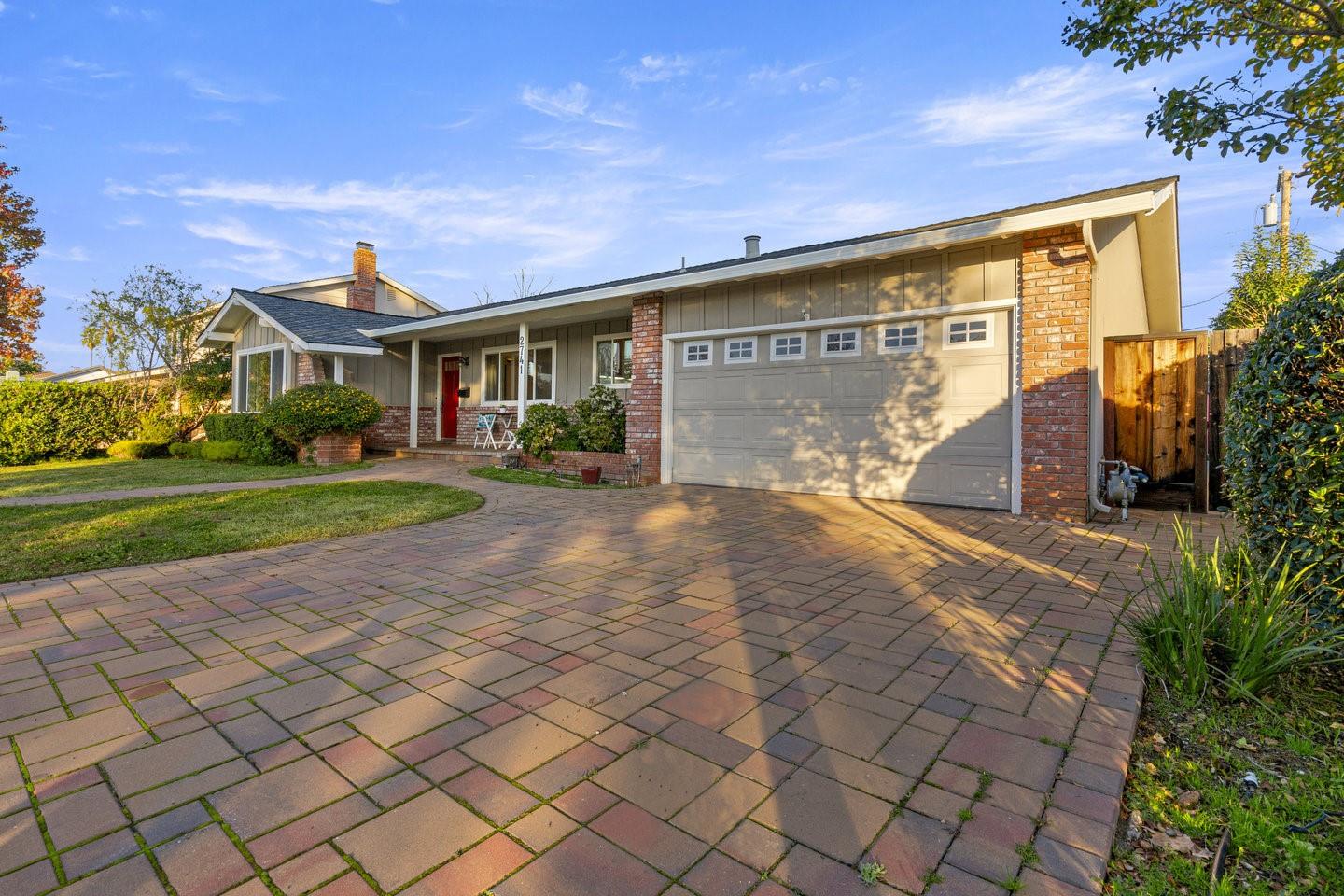 2741 Doverton Square Mountain View, CA 94040 - Photo 7 of 58