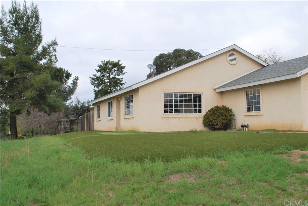 722 8th Street Ramona, CA 92065 - Photo 2 of 11