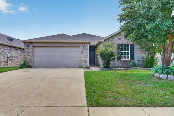 $2,175 | 3220 Brixton Drive, Fort Worth, TX 76137