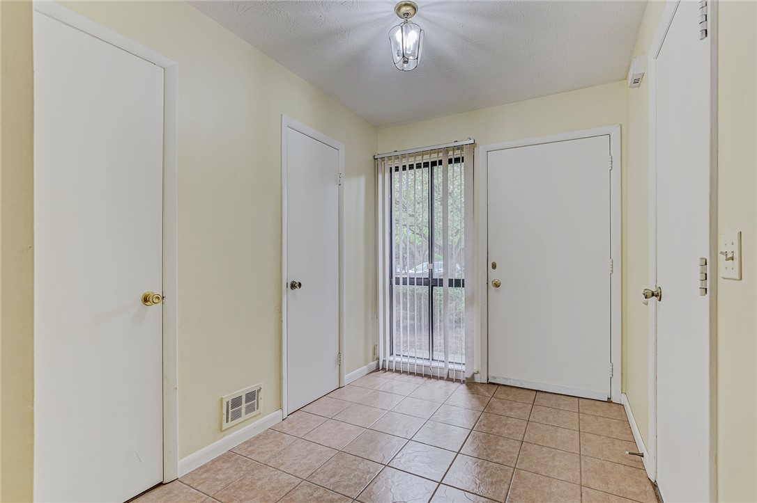 79 Wintergreen Way Rochester, NY 14618 - Photo 14 of 42