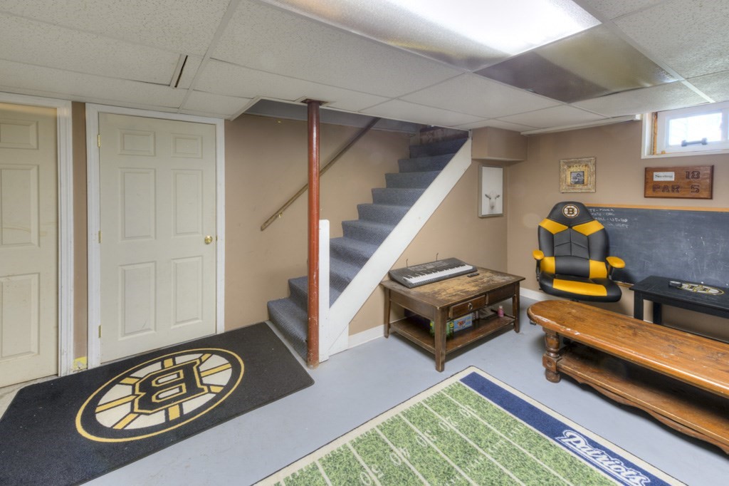 10 Ridgewood Road Worcester, MA 01606 - Photo 27 of 38