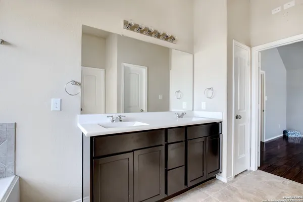 $1,950 | 532 Wagon Wheel Way, Cibolo, TX 78108