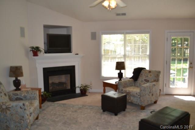 1276 Spring View Court Rock Hill, SC 29732 - Photo 2 of 9 Gallery Image 2