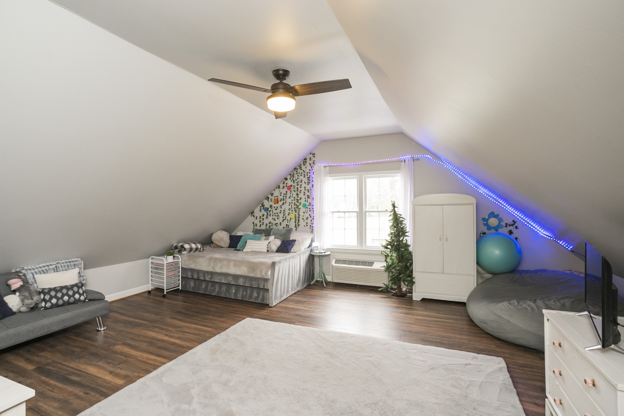 511 Arbor Drive Franklin, TN 37069 - Photo 17 of 24 a living room with furniture and a large window