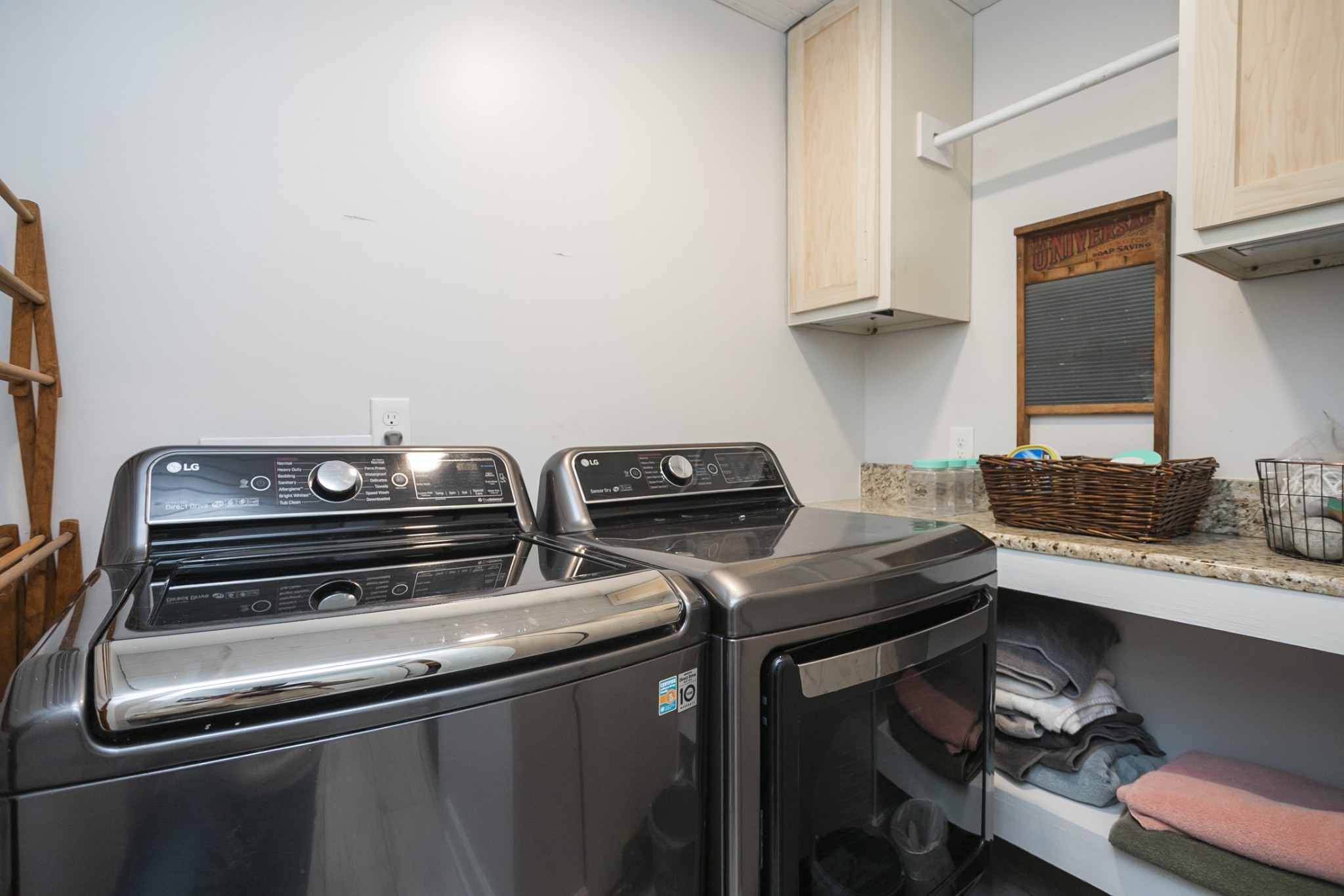 511 Arbor Drive Franklin, TN 37069 - Photo 19 of 24 a view of a kitchen with appliances and cabinets