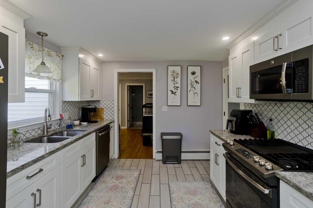 490 Bliss Road Longmeadow, MA 01106 - Photo 3 of 42 Gallery Image 3