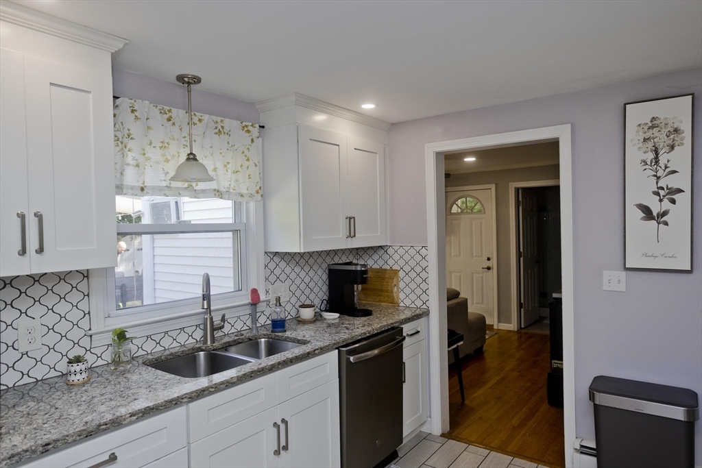 490 Bliss Road Longmeadow, MA 01106 - Photo 5 of 42 Gallery Image 5