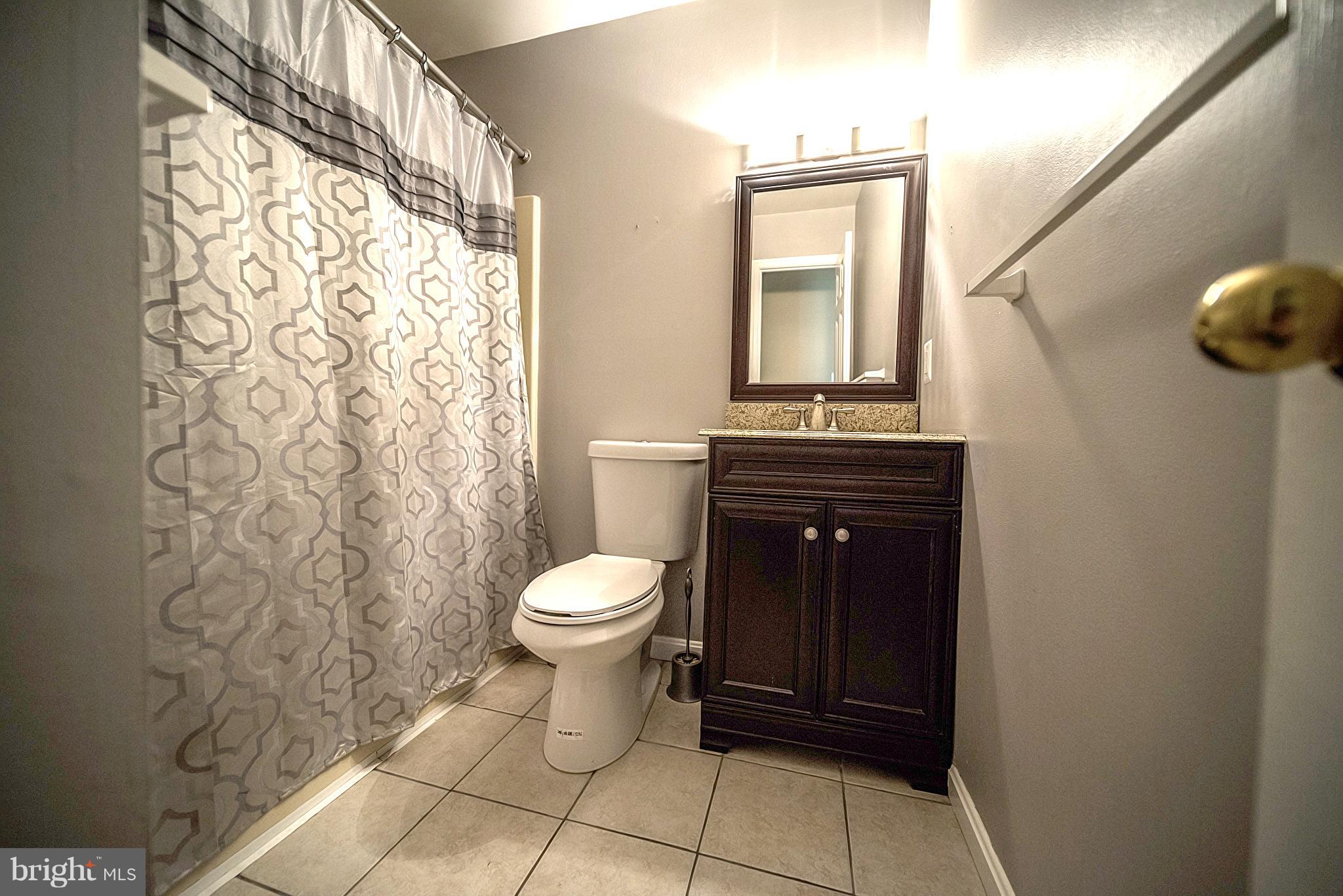 9511 Old Solomons Island Road Owings, MD 20736 - Photo 21 of 29 Bath
