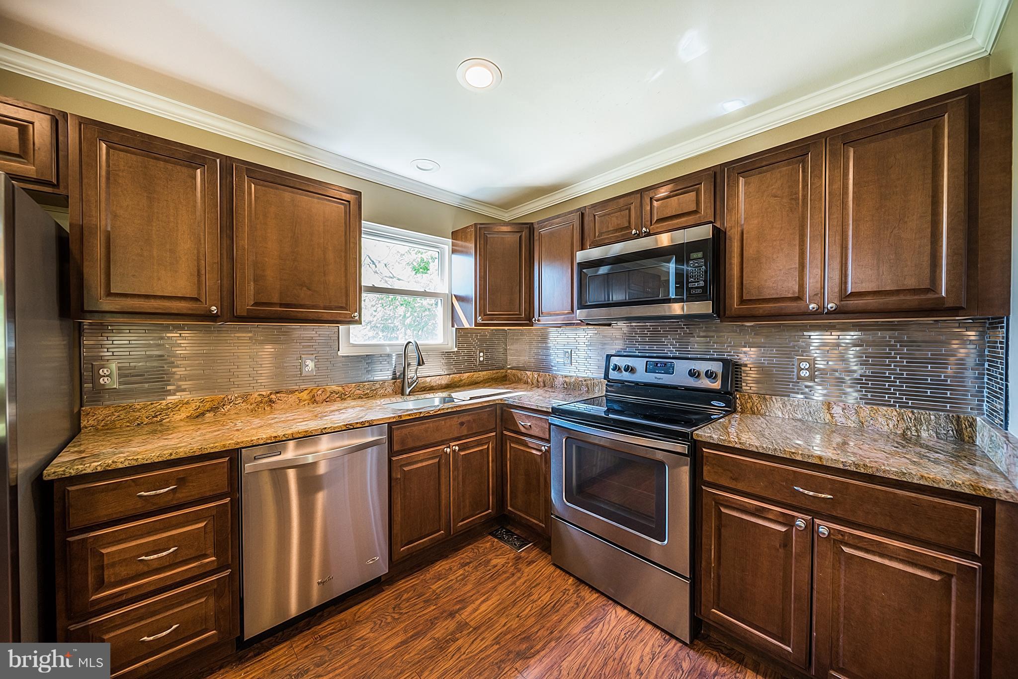 9511 Old Solomons Island Road Owings, MD 20736 - Photo 9 of 29 Kitchen