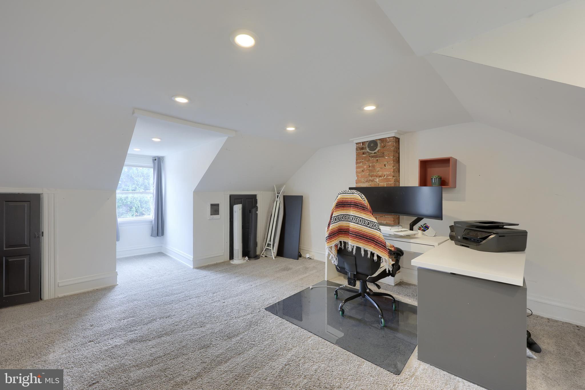 652 4th Street Lancaster, PA 17603 - Photo 29 of 39 3 Bedroom - Used as an officee - attic