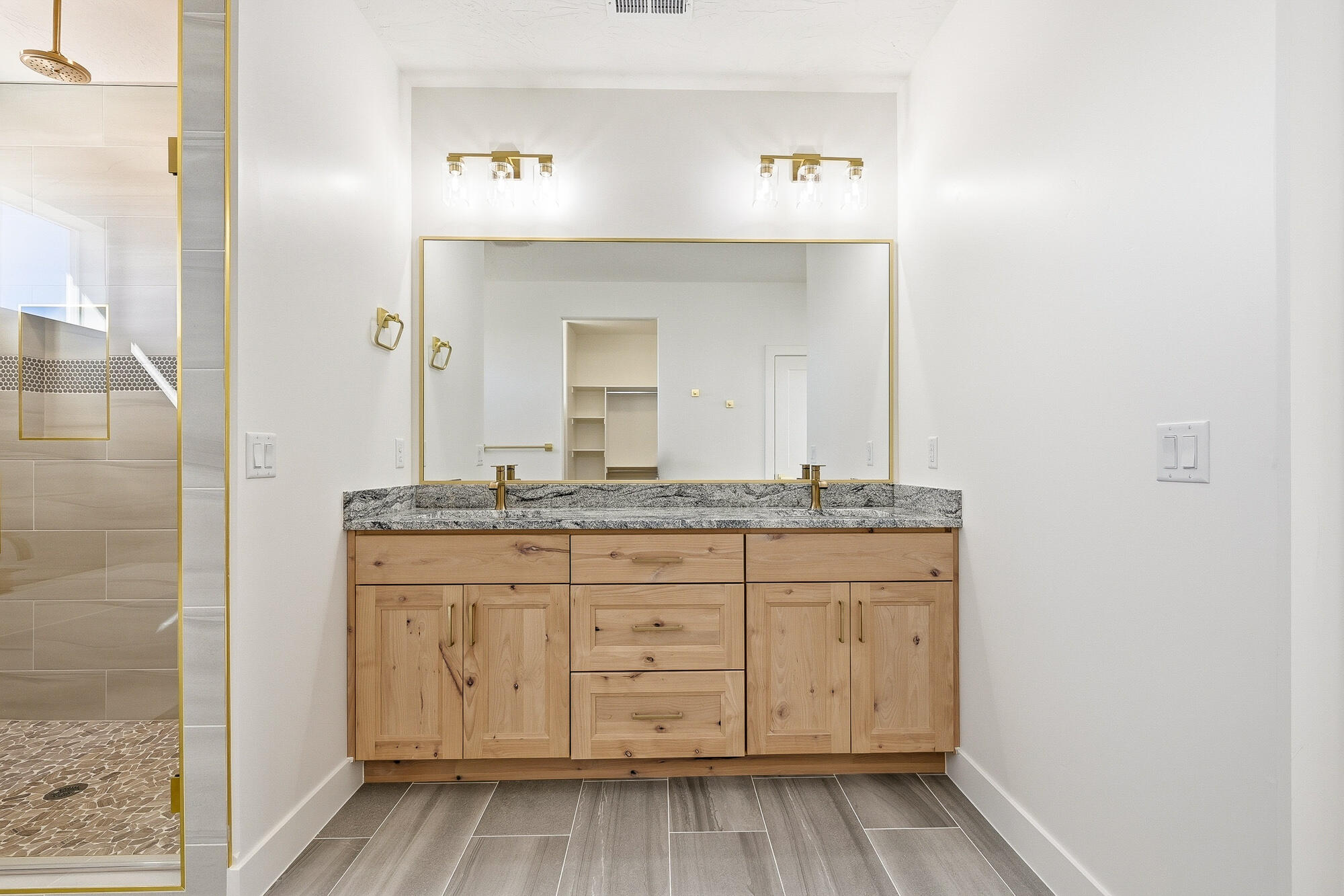 4192 West Midvalley Road Cedar City, UT 84721 - Photo 29 of 59 4192 W Midvalley Updates-34