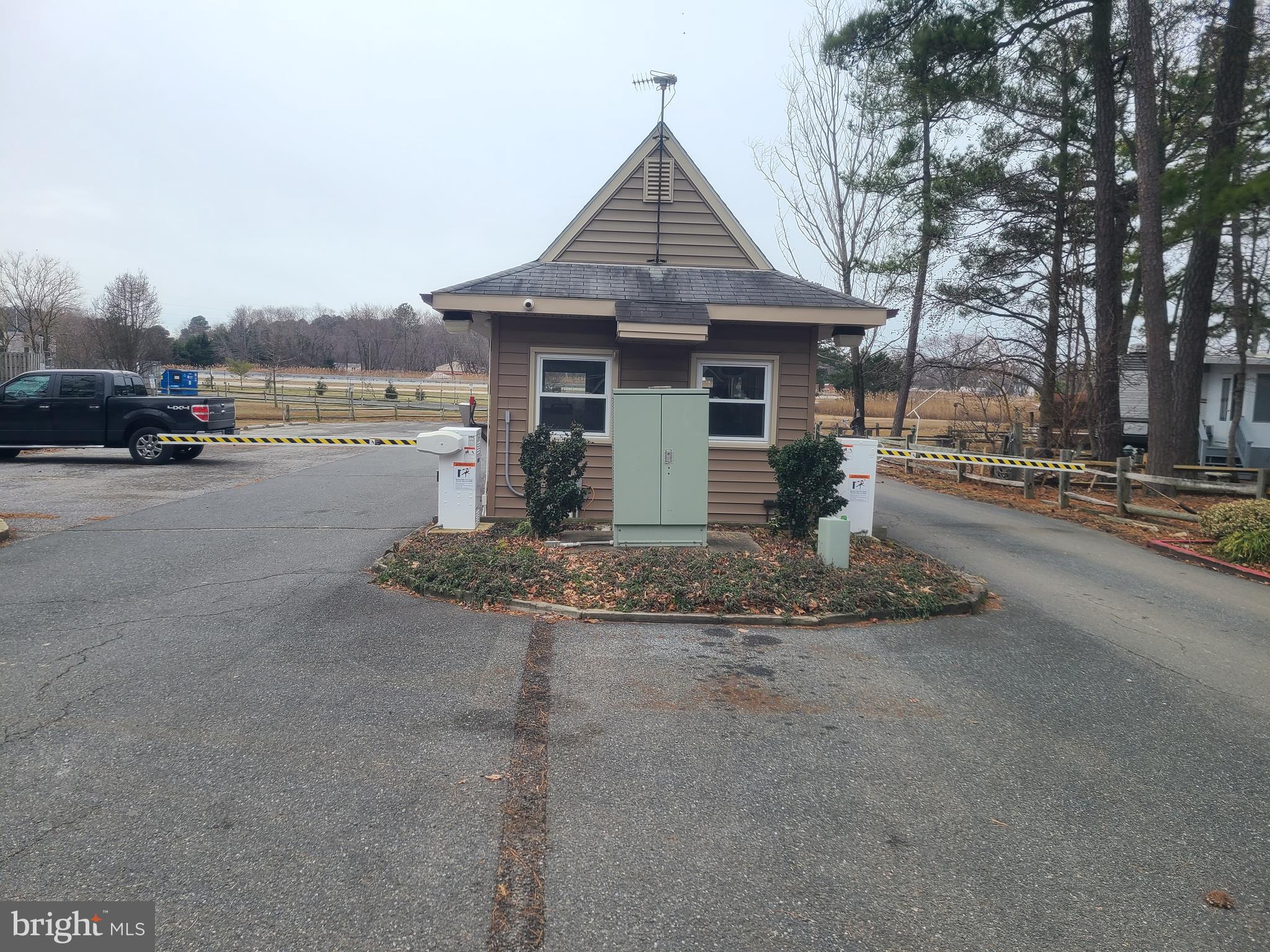 111 Beach Harbor Road, Unit B147 Grasonville, MD 21638 - Photo 17 of 24 Gated Entrance