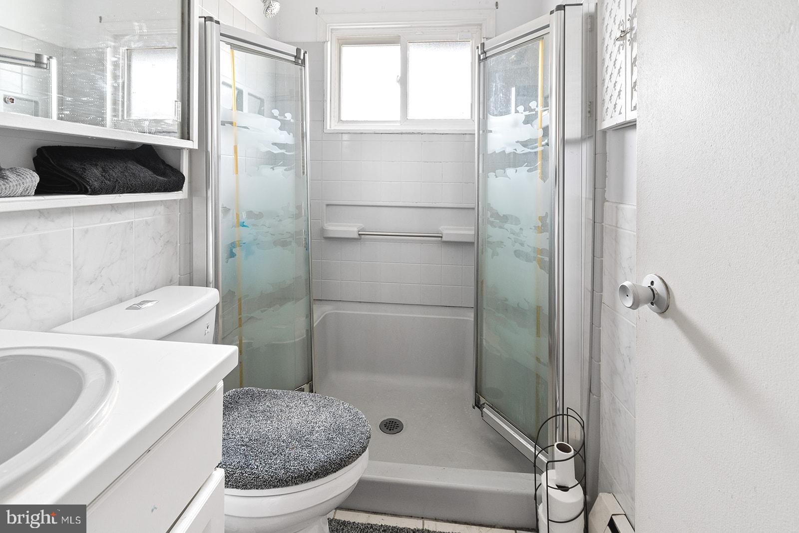 34 Maroon Road Levittown, PA 19056 - Photo 8 of 16 Gallery Image 8