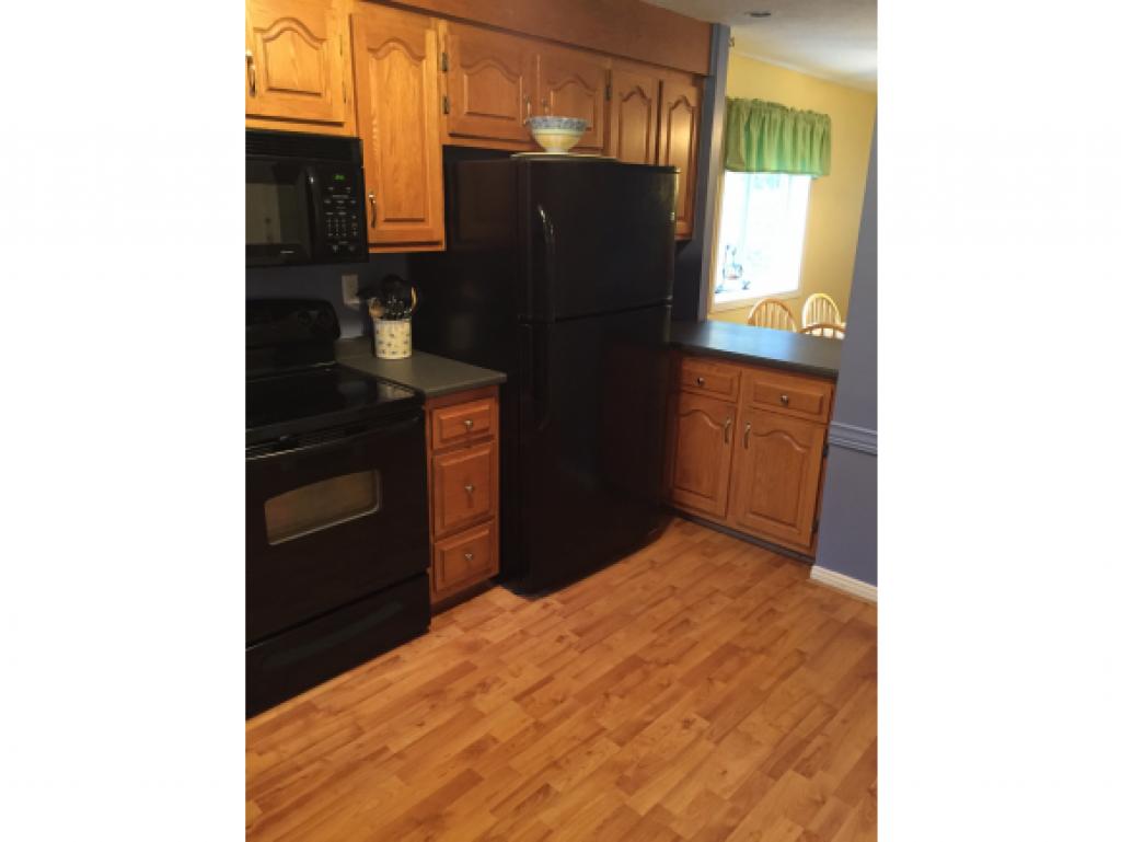 46 Shelburne Road, Unit 46 Merrimack, NH 03054 - Photo 5 of 35