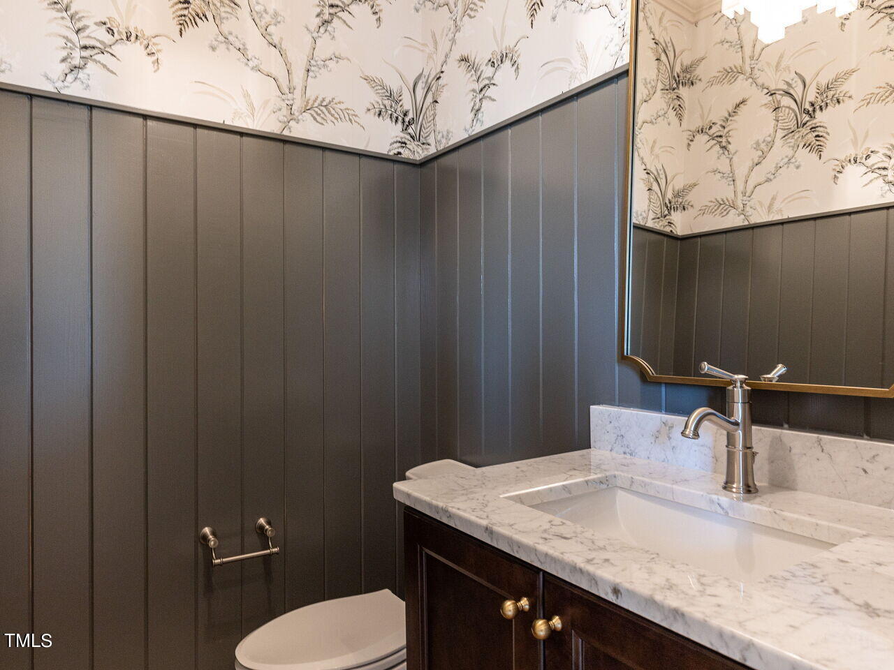 2304 Lyon Street Raleigh, NC 27608 - Photo 19 of 45 008-1280x960-half-bath