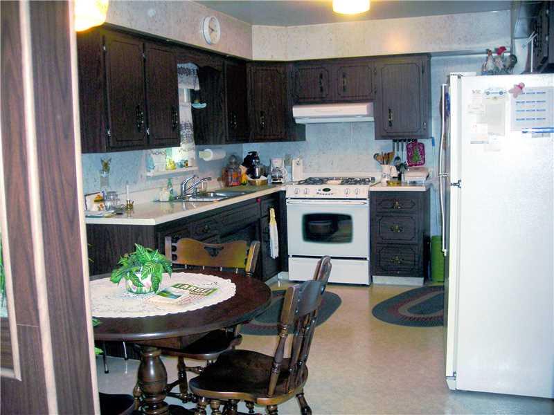 4 Belgium Hill Road Cecil, PA 15321 - Photo 4 of 25 Kitchen.