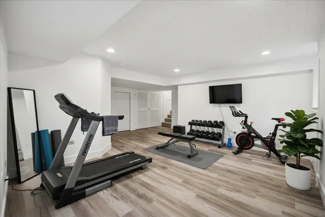 $1,195,000 | 1832 Eastwood Avenue, Highland Park, IL 60035