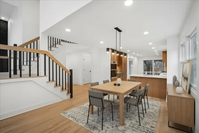 $1,195,000 | 1832 Eastwood Avenue, Highland Park, IL 60035