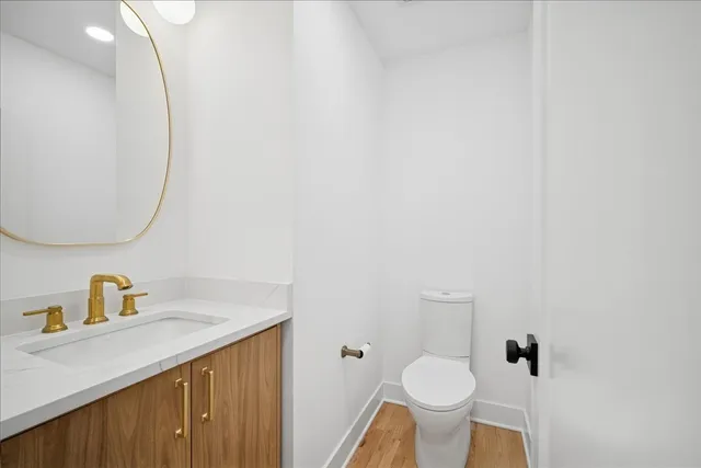 $1,195,000 | 1832 Eastwood Avenue, Highland Park, IL 60035