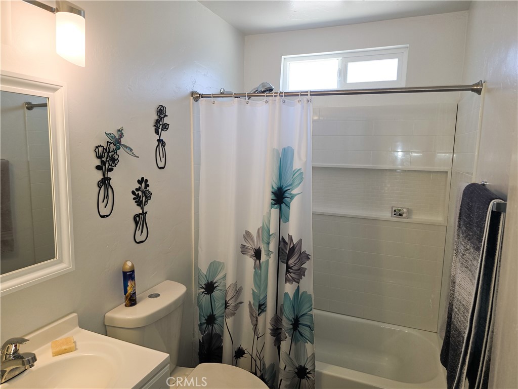 23911 Tahquitz Road Apple Valley, CA 92307 - Photo 11 of 32