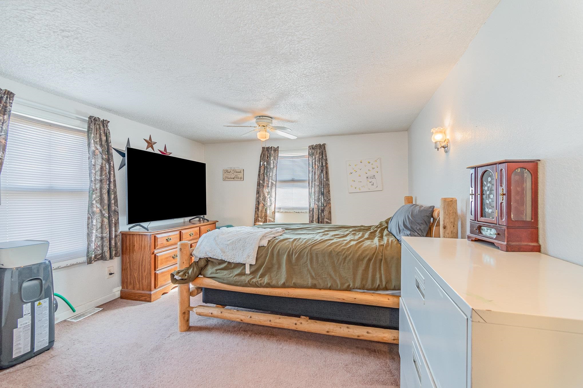 704 North Littlefield Road Weidman, MI 48893 - Photo 9 of 16 1931807-614888f7-4250-4162-a3b7-1b6e13508775.JPG