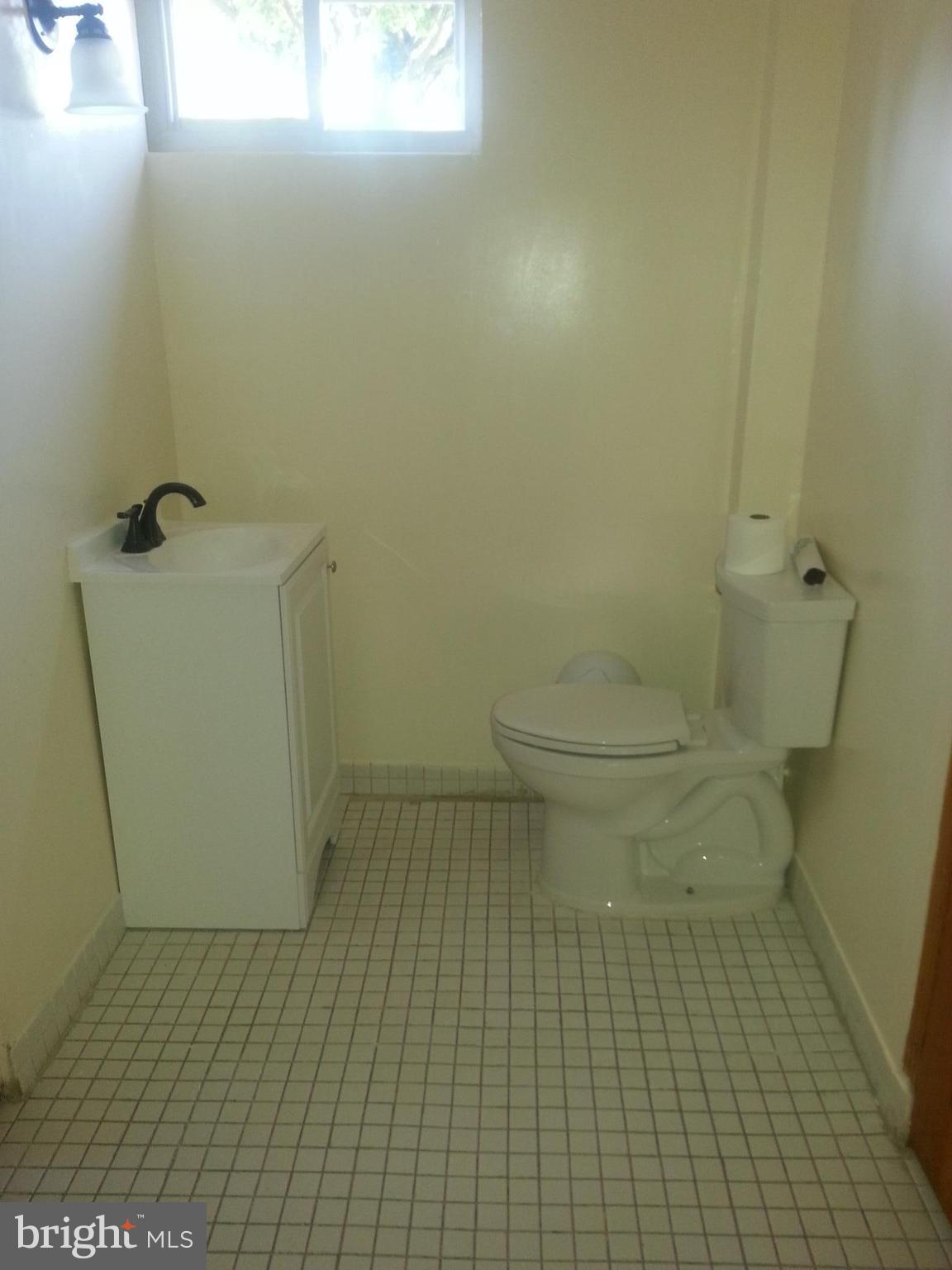 1314 Dilston Road Silver Spring, MD 20903 - Photo 18 of 26 Bath