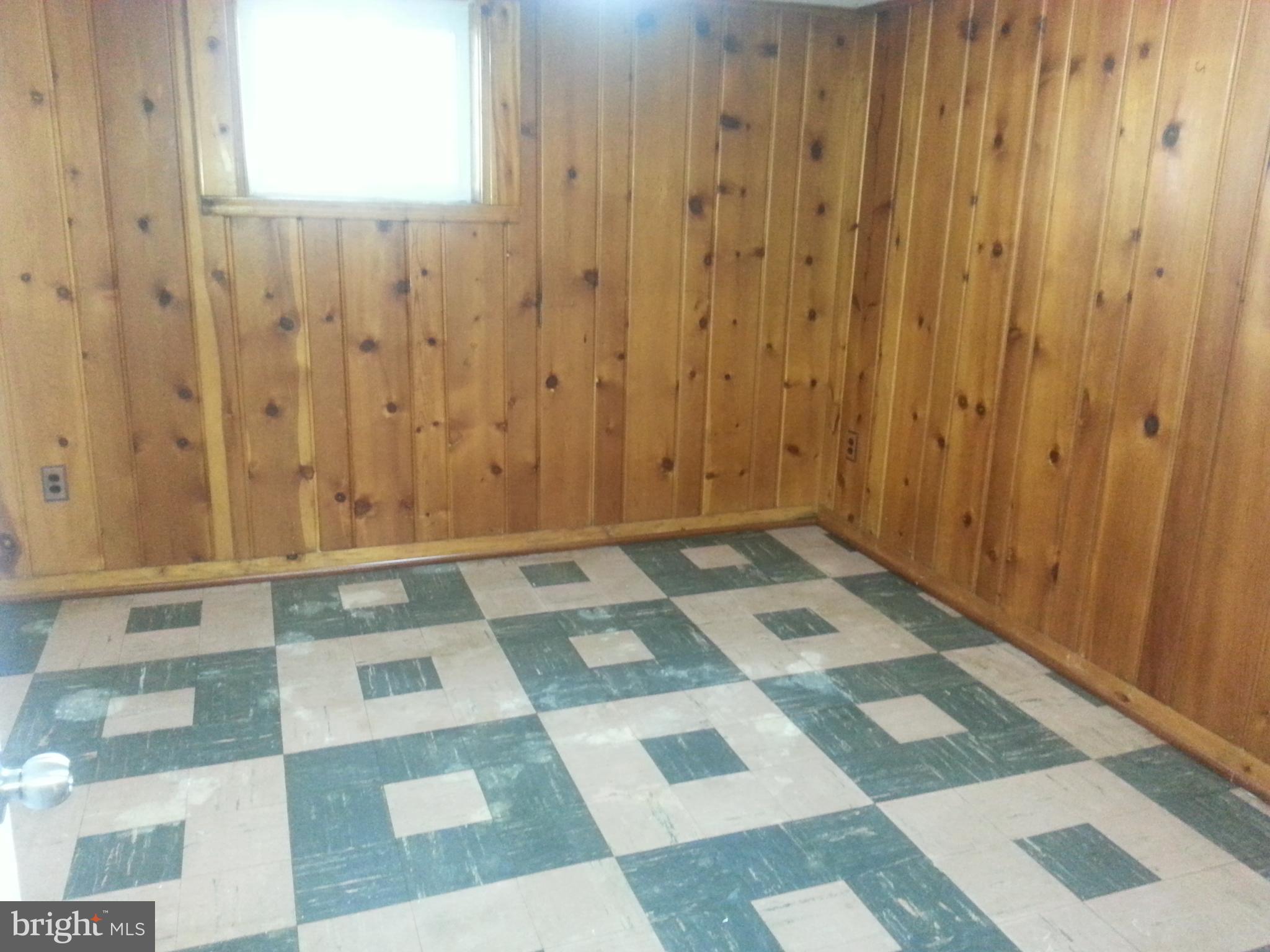 1314 Dilston Road Silver Spring, MD 20903 - Photo 20 of 26 Bedroom