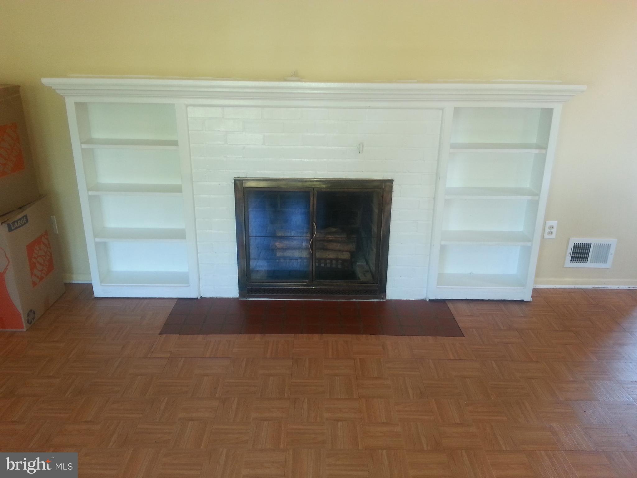 1314 Dilston Road Silver Spring, MD 20903 - Photo 4 of 26 Living Room