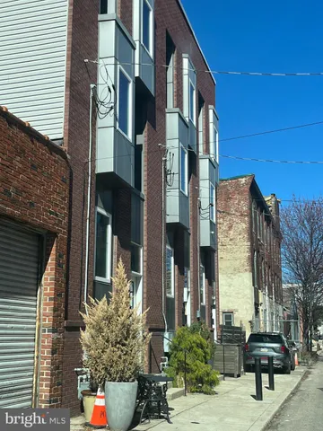 a view of multiple house with outdoor space