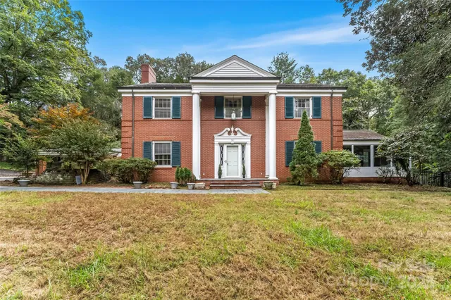 $699,000 | 301 Louise Avenue Northeast, Valdese, NC 28690