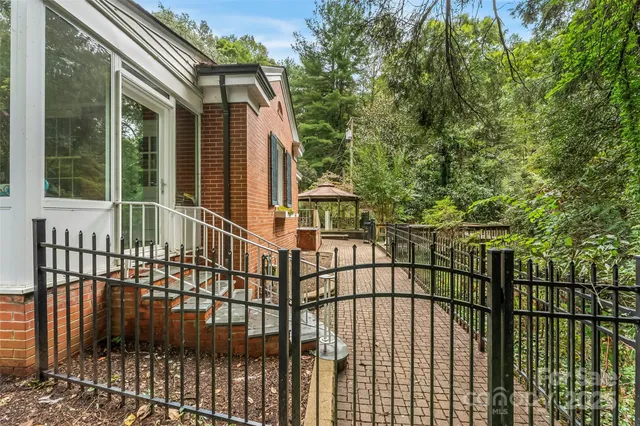 $699,000 | 301 Louise Avenue Northeast, Valdese, NC 28690