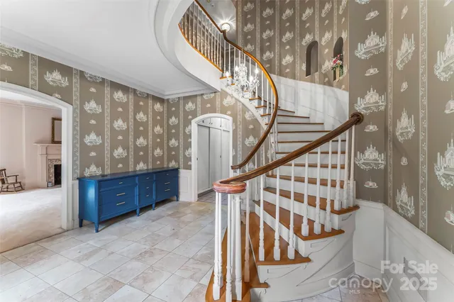 $699,000 | 301 Louise Avenue Northeast, Valdese, NC 28690