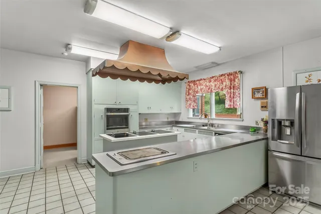 $699,000 | 301 Louise Avenue Northeast, Valdese, NC 28690