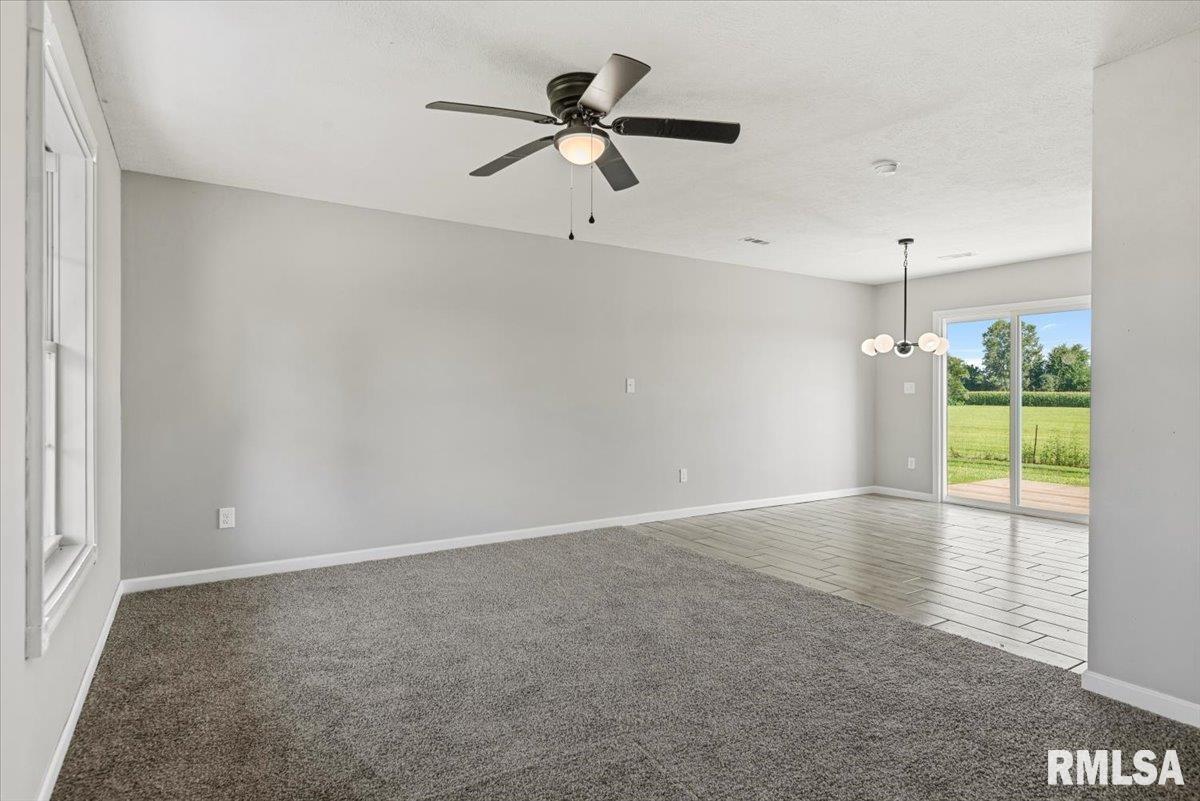 3913 McCormick Drive Springfield, IL 62707 - Photo 3 of 26