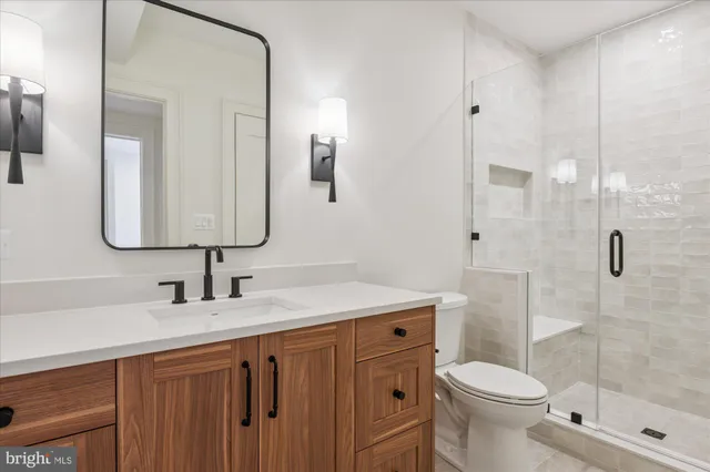 $2,695,000 | 2615 3rd Street North, Arlington, VA 22201