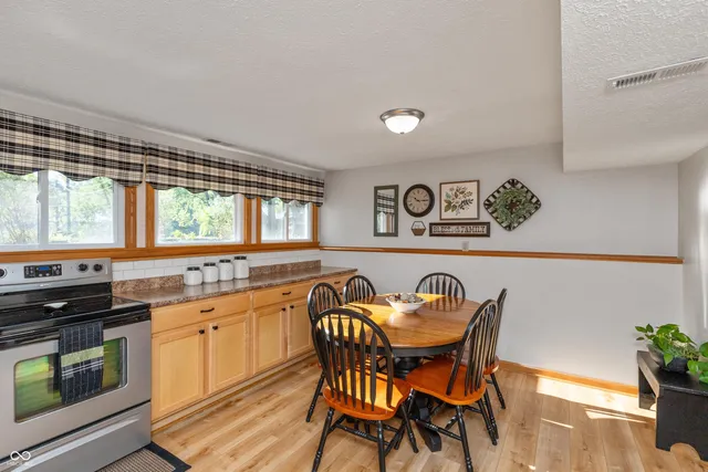 $279,900 | 601 South Jefferson Street, Brownsburg, IN 46112