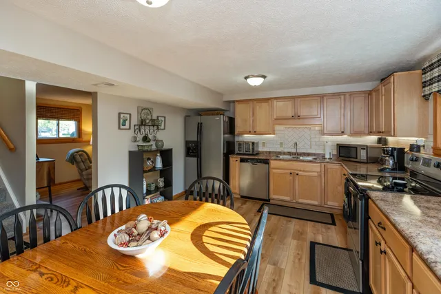 $279,900 | 601 South Jefferson Street, Brownsburg, IN 46112