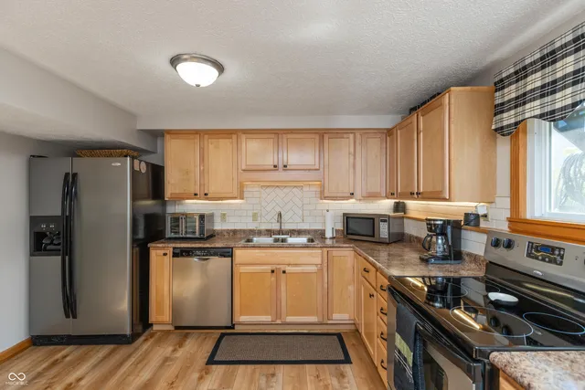 $279,900 | 601 South Jefferson Street, Brownsburg, IN 46112