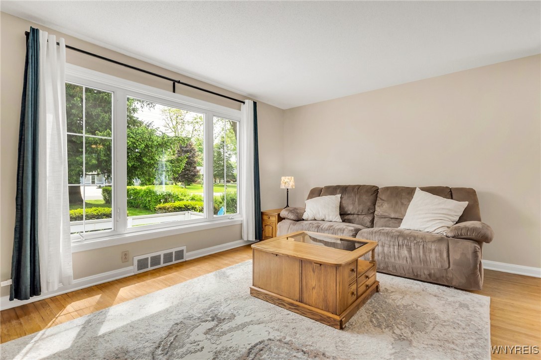 4226 Shimerville Road Clarence, NY 14031 - Photo 4 of 47