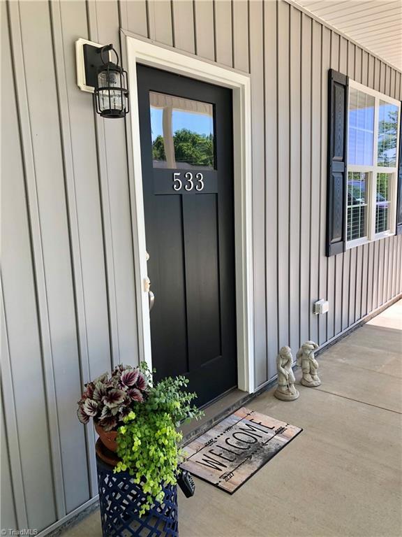 533 Deadmon Road Mocksville, NC 27028 - Photo 6 of 24 Gallery Image 6