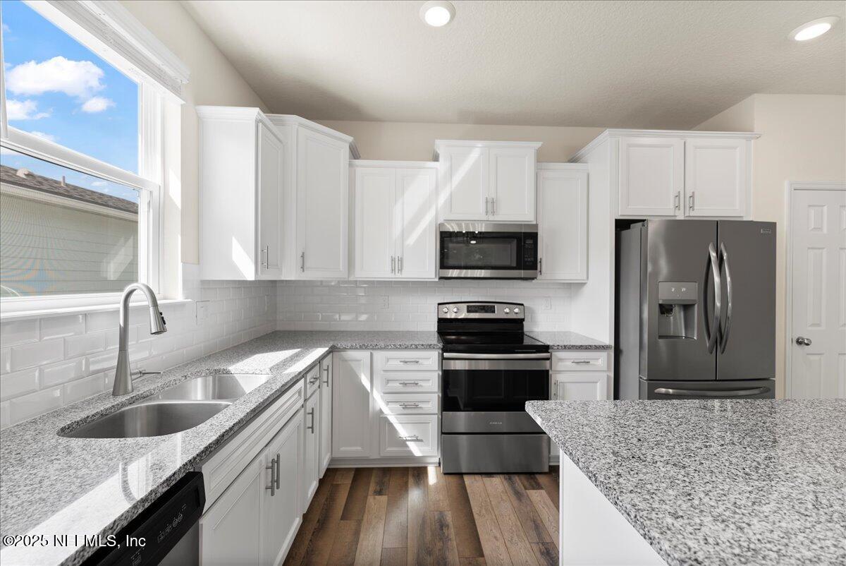 14598 Spring Light Circle Jacksonville, FL 32226 - Photo 8 of 30 07-DSC02936