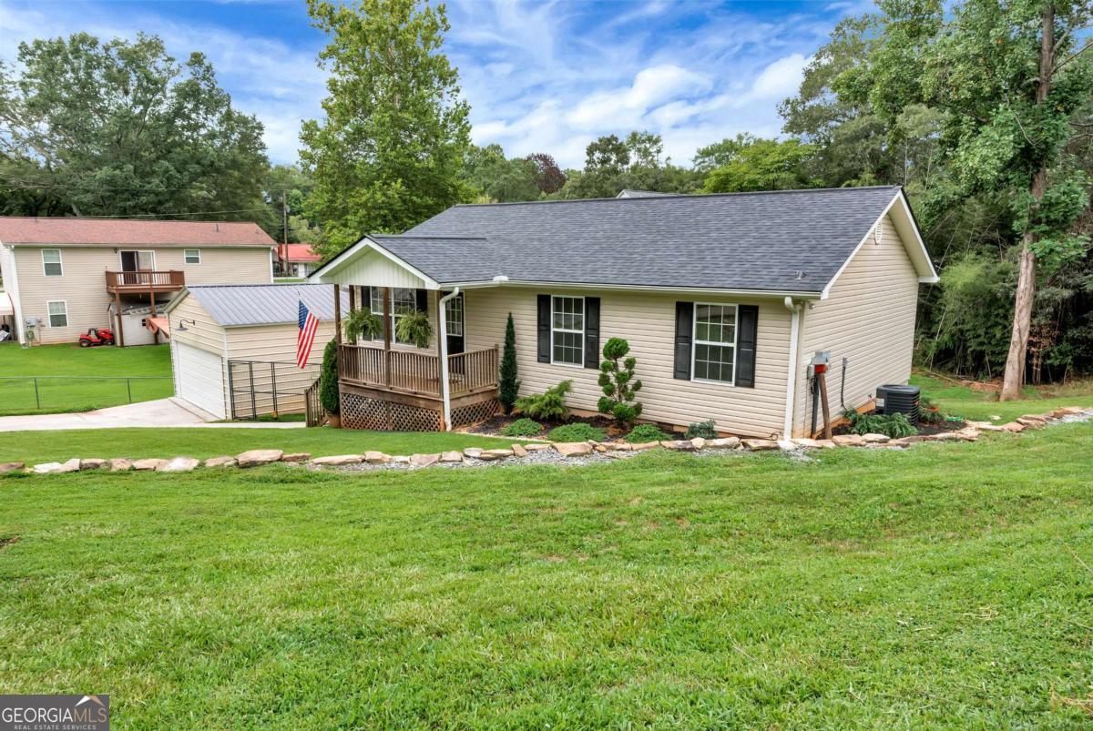 152 Russ Circle Clarkesville, GA 30523 - Photo 3 of 44
