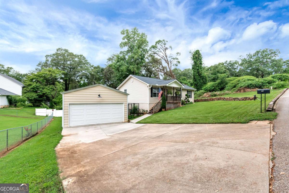 152 Russ Circle Clarkesville, GA 30523 - Photo 5 of 44