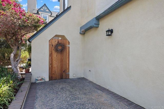 a view of a entryway in front of house