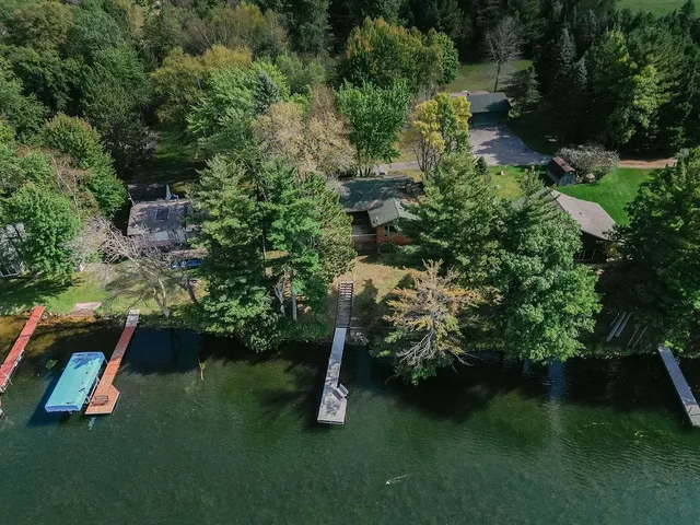 $599,900 | 33649 Lupine Drive, Cushing, MN 56443