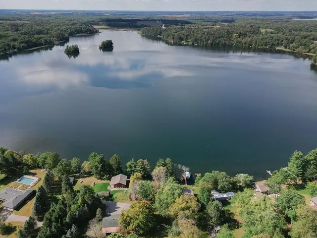 $599,900 | 33649 Lupine Drive, Cushing, MN 56443