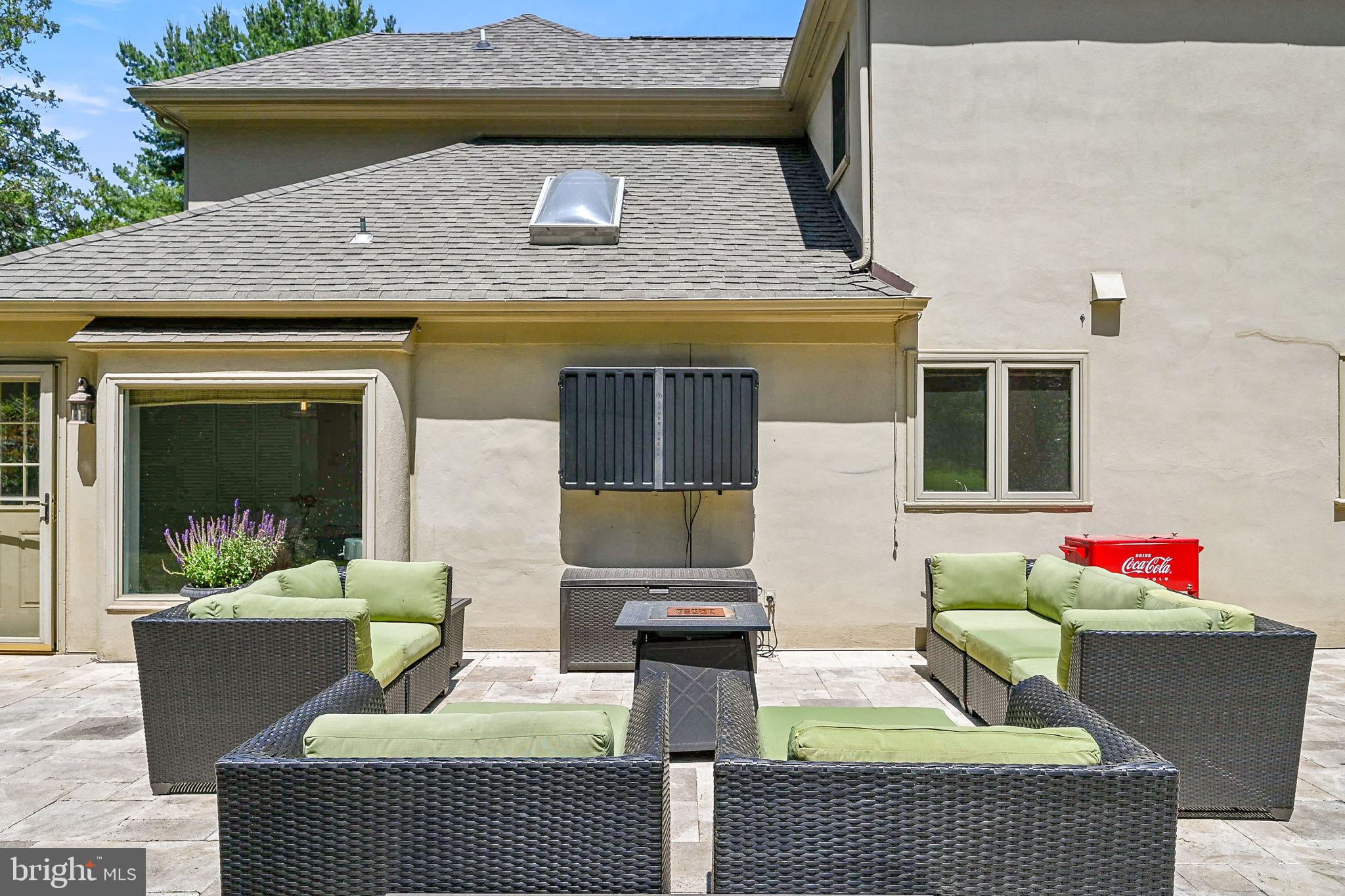 923 Copper Beech Lane Wayne, PA 19087 - Photo 21 of 45 Perfect spot for entertaining or watching TV